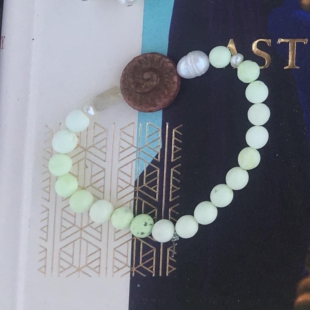 Beachy shell stretch bracelet- chrysoprase, pearl, citrine, ammonite bead